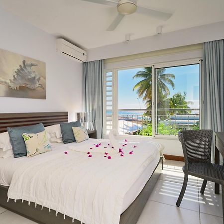 Plage Bleue Beachfront Apartments With Lov Тро-о-Біше Екстер'єр фото